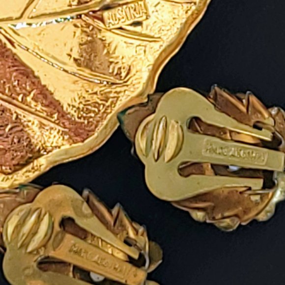 Vintage Austria Green and Orange Enamel & Rhinestone Brooch & Earring Set - Picture 7 of 7